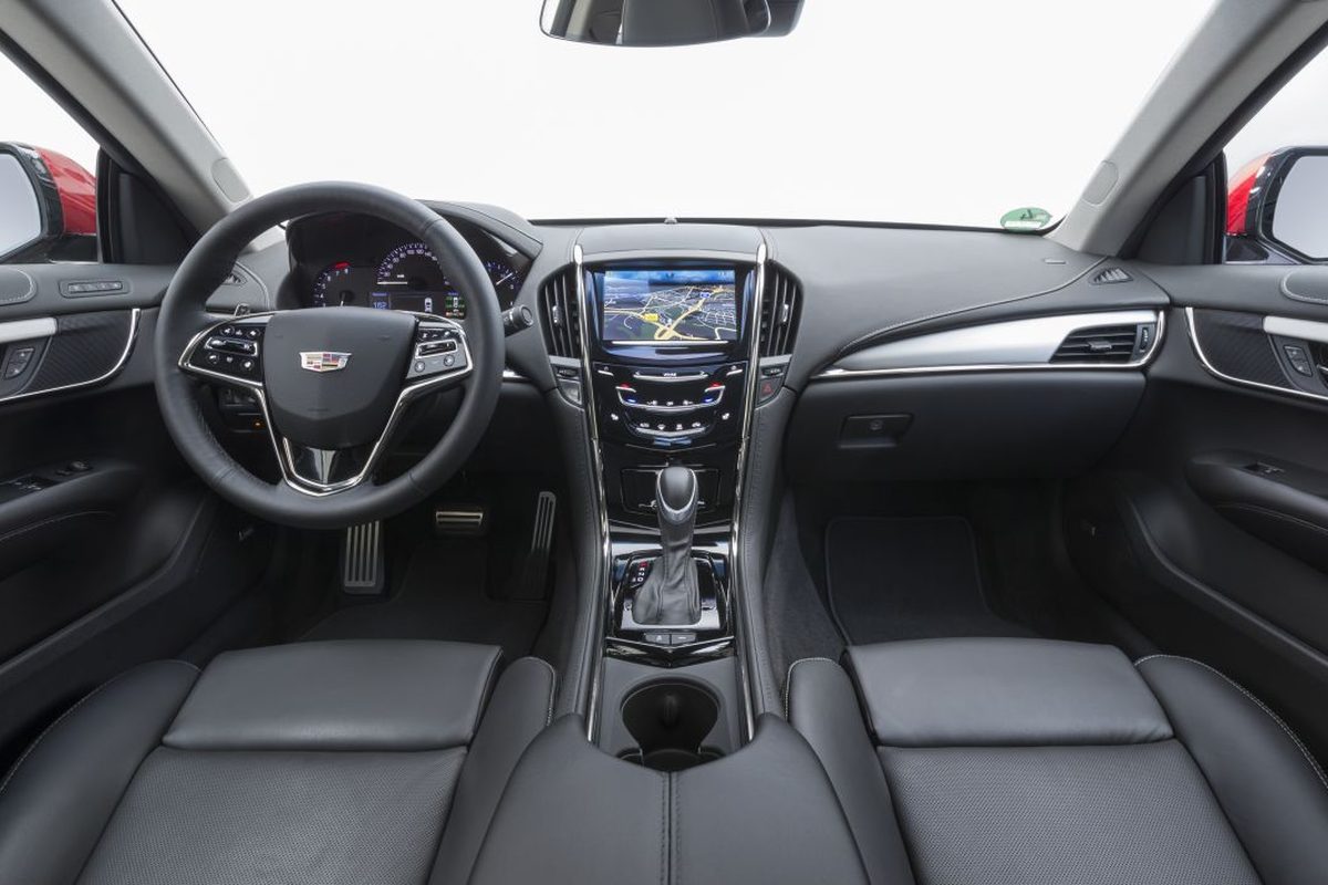 Cadillac ATS Coupé · Red — image 4