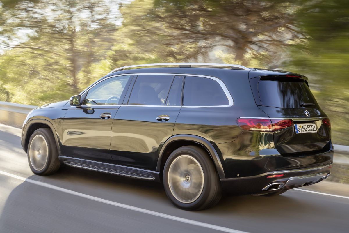 Mercedes-Benz GLS · أخضر — الصورة 2